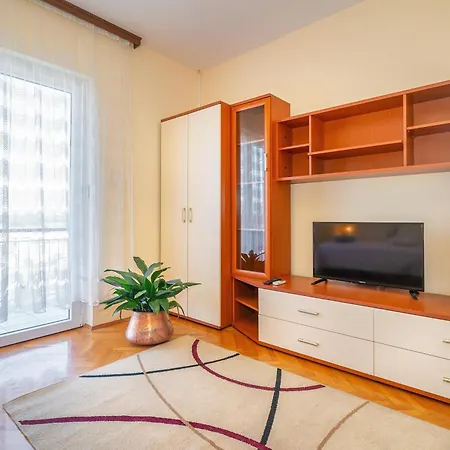 Apartments & Room Ljubica Punat Esterno foto