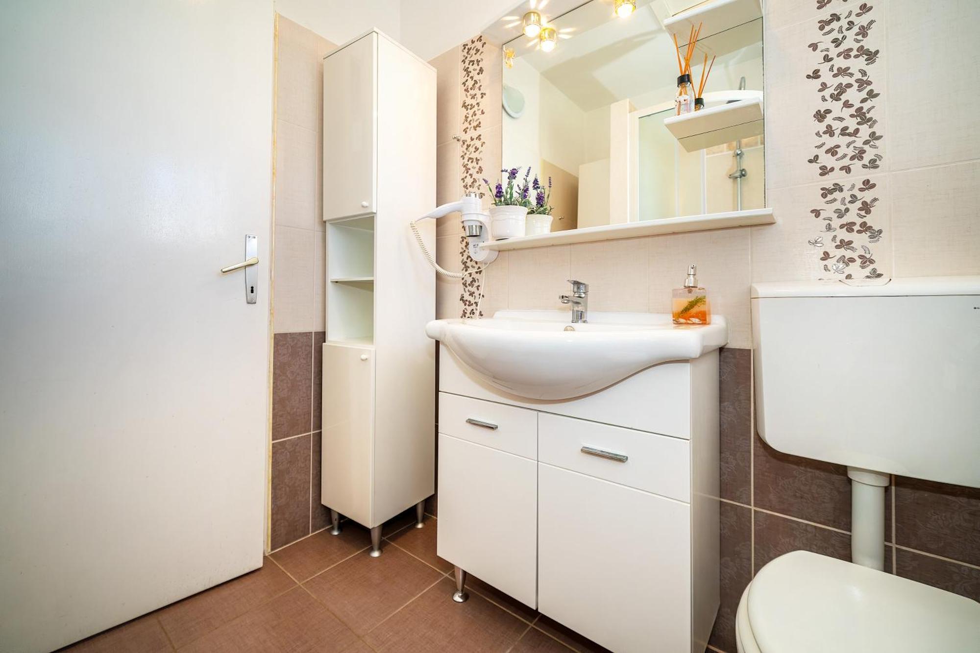 Apartment & Ljubica Punat